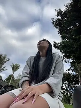 scarlett pinkk1 online show from April 11, 2026, 10:13 pm