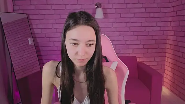 Nicole Brownie online show from March 16, 2026, 1:57 am