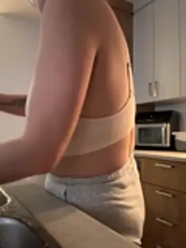 Snapshot of SpicyNatashaXO chatting on February 22, 2026, 12:13 am SpicyNatashaXO online show from February 22, 2026, 12:13 am