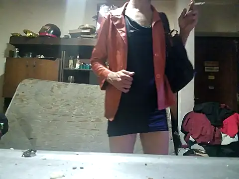 veronicatvcroosleather online show from June 7, 2026, 3:12 am