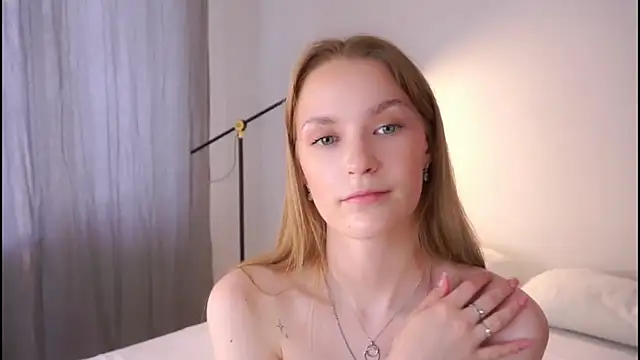 HellenSpelly online show from February 1, 2026, 10:24 am