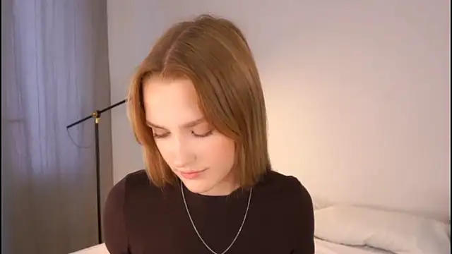 HellenSpelly online show from February 15, 2026, 10:30 pm