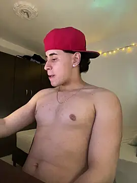 Maximuz1920 online show from April 18, 2026, 5:43 am