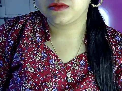 Cute Aliyaa online show from July 1, 2026, 11:32 am