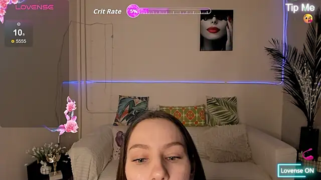 Snapshot of AliceW0ral chatting on February 12, 2026, 8:36 am AliceW0ral online show from February 12, 2026, 8:36 am