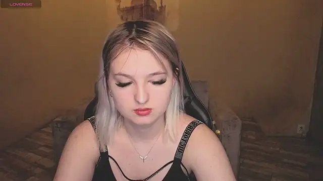 Snapshot of grase_neon chatting on February 12, 2026, 8:47 am grase neon online show from February 12, 2026, 8:47 am