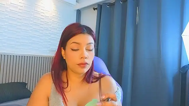 Snapshot of Milena_lawson chatting on February 11, 2026, 1:44 pm Milena lawson online show from February 11, 2026, 1:44 pm