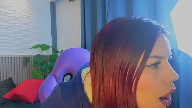 Snapshot of Milena_lawson chatting on February 19, 2026, 1:19 pm Milena lawson online show from February 19, 2026, 1:19 pm