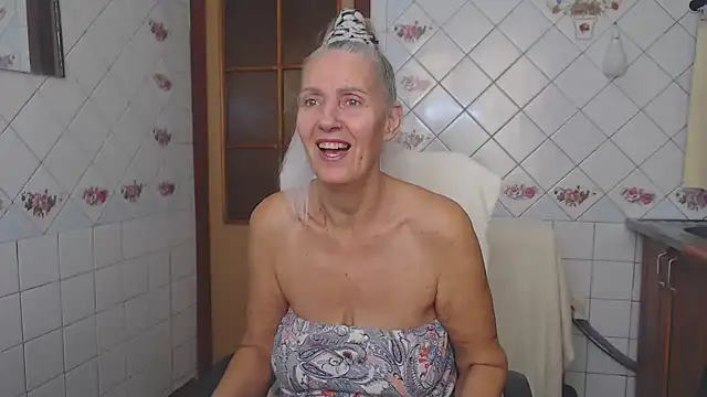 lukerya online show from January 2, 2025, 7:33 am