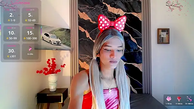 Samantha Ortega  online show from April 9, 2026, 10:43 am