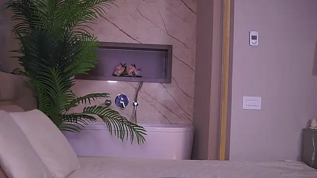 BiancaCain online show from March 26, 2026, 1:42 pm