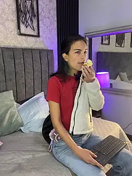 bliinkii and luka  online show from March 31, 2026, 1:24 pm