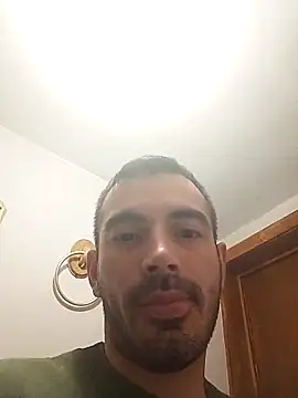 Mlo69 online show from February 24, 2026, 4:02 am