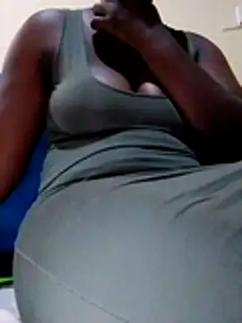 Snapshot of Charodine chatting on April 8, 2026, 5:09 am Charodine online show from April 8, 2026, 5:09 am