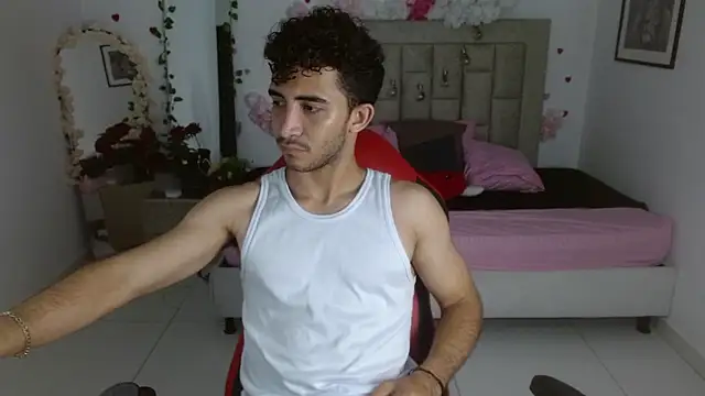 Caius fox online show from April 17, 2026, 11:24 am