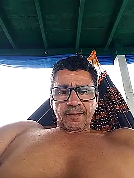 dilduarte26 online show from April 14, 2026, 4:34 pm