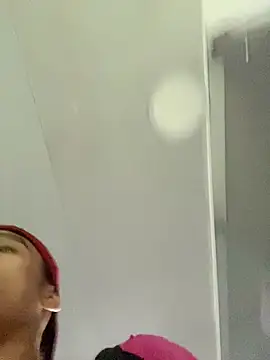 Snapshot of Dominik_Souza chatting on February 14, 2026, 12:38 pm Dominik Souza online show from February 14, 2026, 12:38 pm