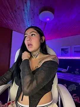 Snapshot of Angelica_pink18 chatting on February 10, 2026, 3:27 am Angelica pink18 online show from February 10, 2026, 3:27 am