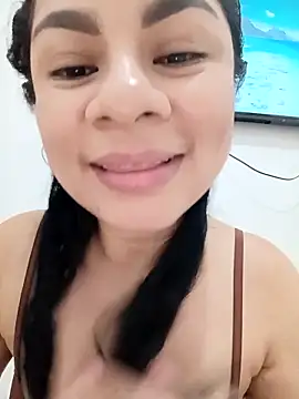 Snapshot of luna_pinky chatting on February 20, 2026, 5:26 pm luna pinky online show from February 20, 2026, 5:26 pm