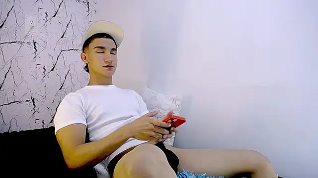 BabyAndy  online show from March 31, 2026, 4:03 am