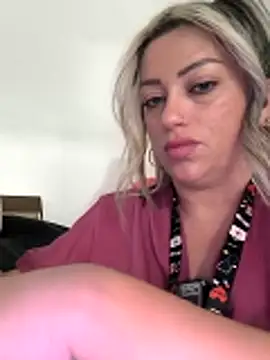 NinaRicci1518 online show from March 15, 2026, 9:33 pm