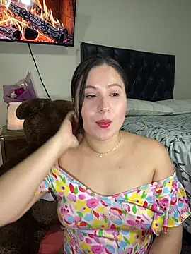 Snapshot of Alessandra_01 chatting on August 4, 2026, 2:16 am Alessandra 01 online show from August 4, 2026, 2:16 am