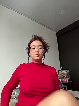 Snapshot of kittysophie_ chatting on February 14, 2026, 12:27 pm kittysophie online show from February 14, 2026, 12:27 pm