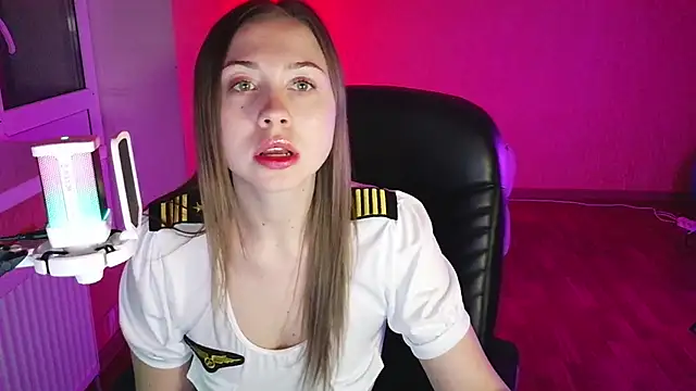 Snapshot of Elinaharper chatting on April 16, 2026, 12:44 am Elinaharper online show from April 16, 2026, 12:44 am