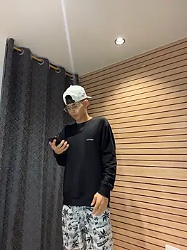 TheBatMansion online show from April 2, 2026, 4:19 am