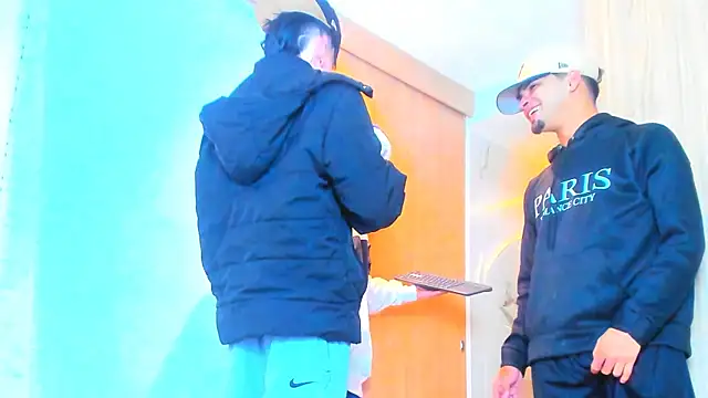 TheBatMansion online show from February 12, 2026, 7:41 am