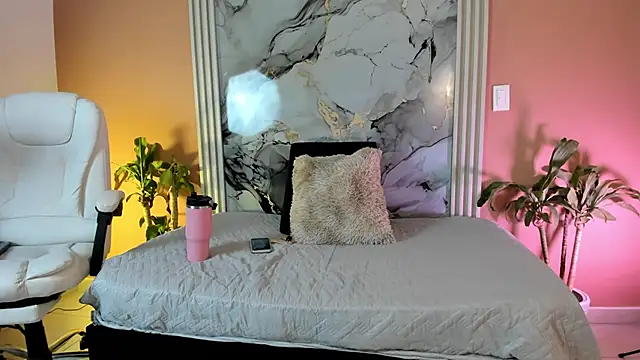 Snapshot of Scarlet_vibe07 chatting on February 9, 2026, 11:36 pm Scarlet vibe07 online show from February 9, 2026, 11:36 pm