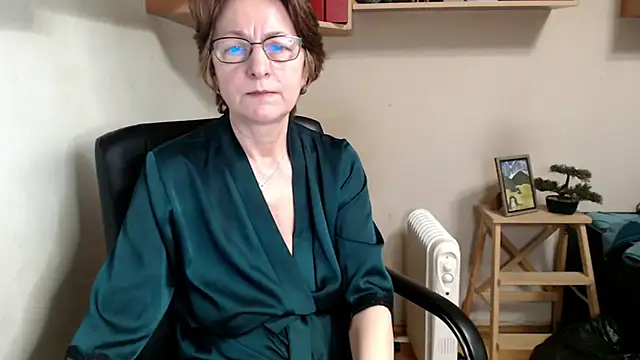 katemodel online show from February 24, 2026, 7:31 am