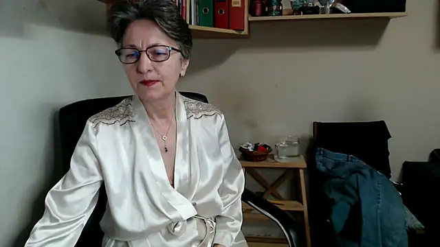 Snapshot of katemodel chatting on November 24, 2025, 8:25 am katemodel online show from November 24, 2025, 8:25 am