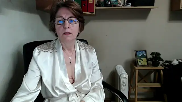 katemodel online show from March 13, 2026, 8:30 am