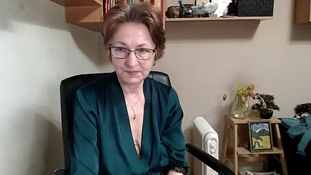 katemodel online show from February 13, 2026, 8:03 am