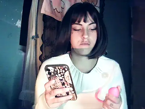 mimi miauu online show from April 24, 2026, 3:08 am