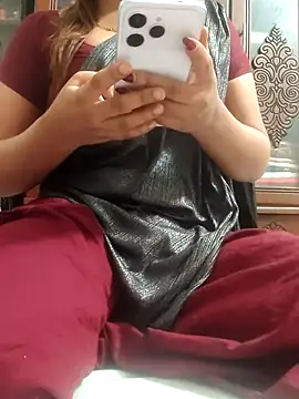 Snapshot of Honey_rose2 chatting on June 20, 2026, 1:32 am Honey rose2 online show from June 20, 2026, 1:32 am