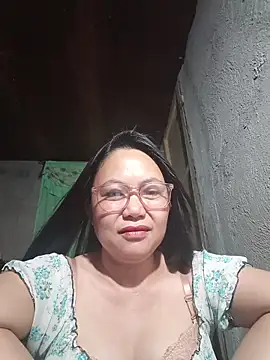 hotpinay 45 online show from April 4, 2026, 8:15 pm