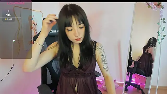 Snapshot of AliceeinWonderlanddd chatting on April 25, 2026, 2:03 am AliceeinWonderlanddd online show from April 25, 2026, 2:03 am