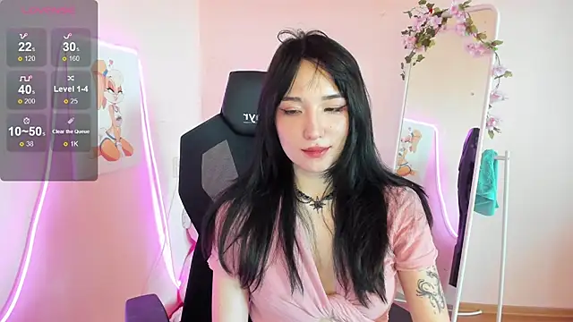 Snapshot of AliceeinWonderlanddd chatting on July 8, 2026, 4:02 am AliceeinWonderlanddd online show from July 8, 2026, 4:02 am
