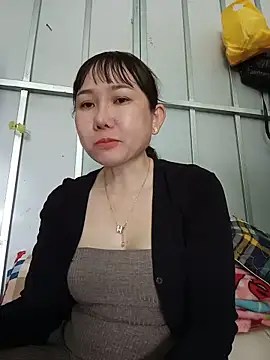 Ana-love2026 online show from May 11, 2026, 2:35 am