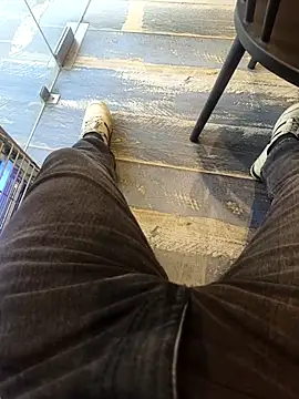 Snapshot of GTX-8194 chatting on February 15, 2026, 11:42 am GTX-8194 online show from February 15, 2026, 11:42 am