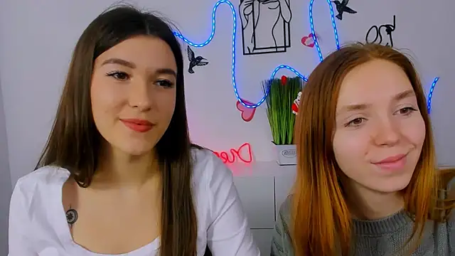 Snapshot of stella_flower chatting on February 22, 2026, 9:33 am stella flower online show from February 22, 2026, 9:33 am