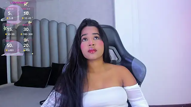 Shirleytaylor- online show from April 13, 2026, 11:36 am