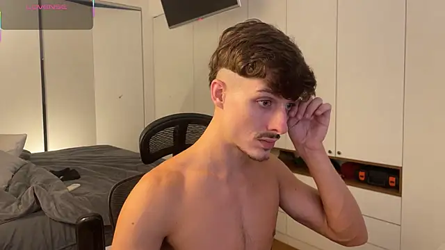 Snapshot of vitoraugustoxxx chatting on March 3, 2026, 8:27 pm vitoraugustoxxx online show from March 3, 2026, 8:27 pm