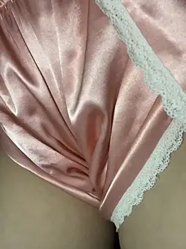 uyensexy online show from March 21, 2026, 8:19 am