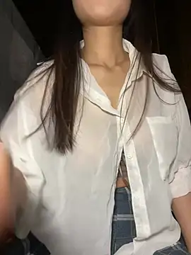 uyensexy online show from February 19, 2026, 3:20 pm