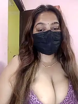 Snapshot of Aliya_Hott chatting on April 20, 2026, 5:32 am Aliya Hott online show from April 20, 2026, 5:32 am