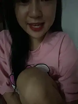 Snapshot of hotgirl-sexy chatting on May 2, 2026, 2:33 pm hotgirl-sexy online show from May 2, 2026, 2:33 pm