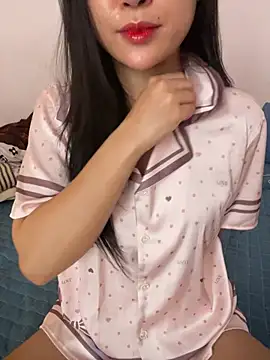 Snapshot of hotgirl-sexy chatting on July 4, 2026, 6:20 am hotgirl-sexy online show from July 4, 2026, 6:20 am